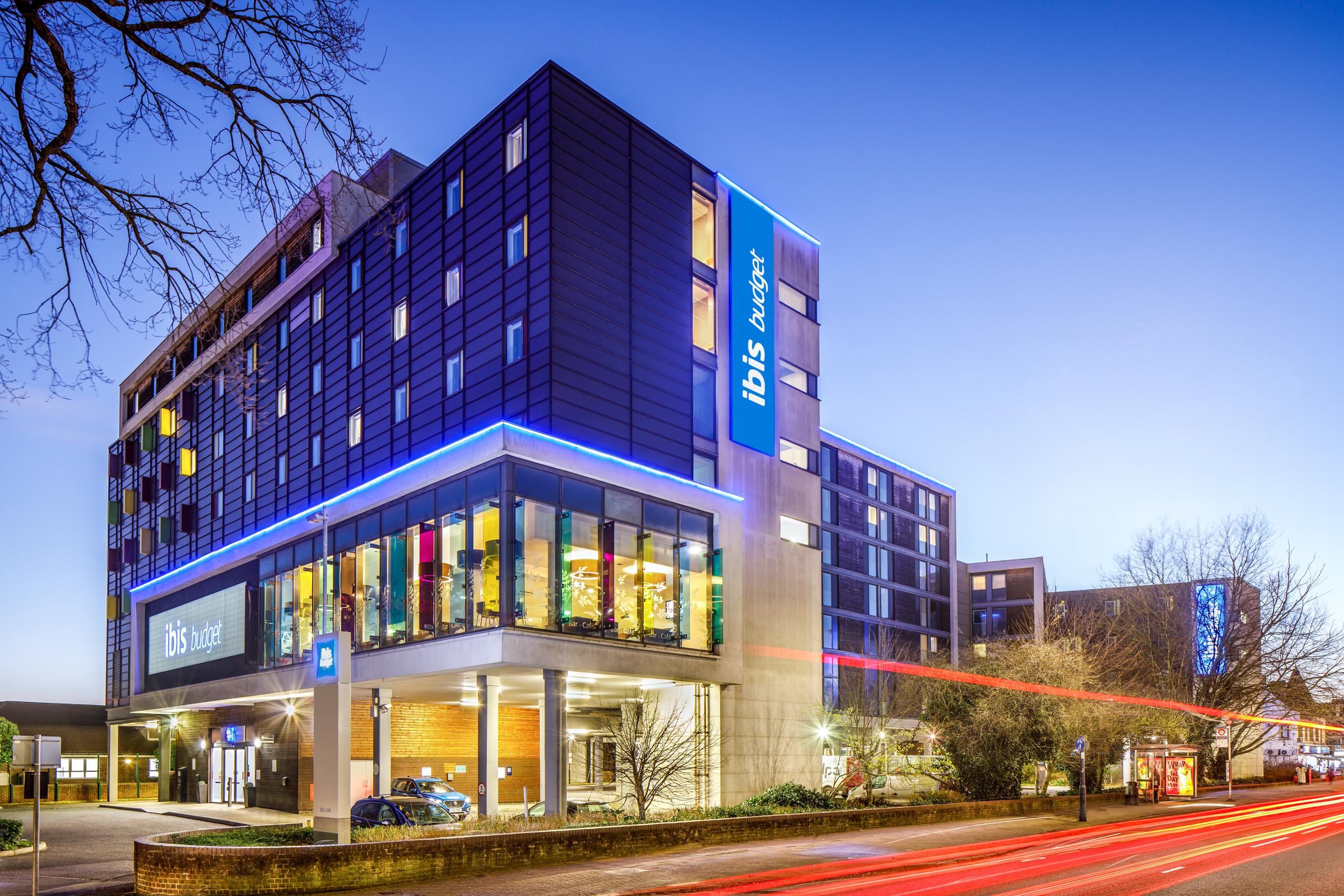 Ibis Budget London Heathrow Central Cranford Eksteriør billede